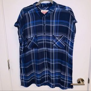 Short sleeve 2 pocket button down